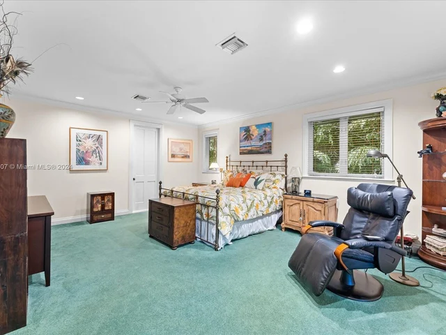 3605 N Bay Homes Dr, Miami FL 33133