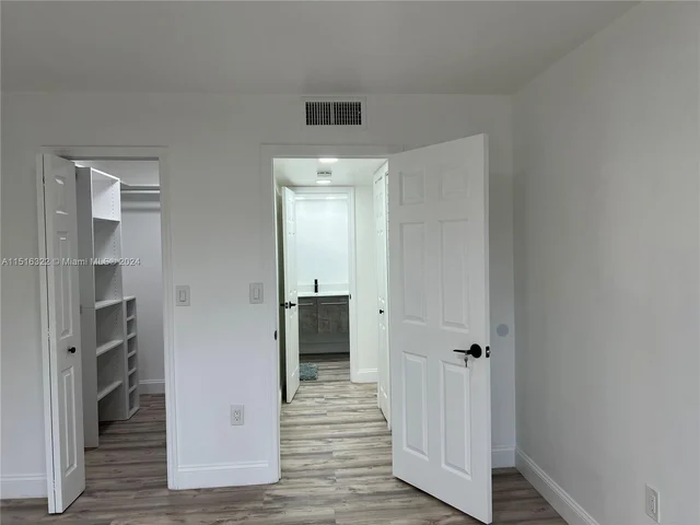 8101 N Sunrise Lakes Dr, Sunrise FL 33322