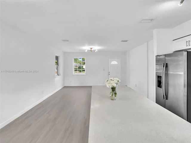 1050 NE 138th St, North Miami FL 33161