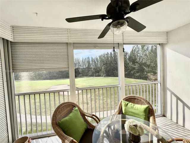 3150 N Palm Aire Dr # 404, Pompano Beach FL 33069