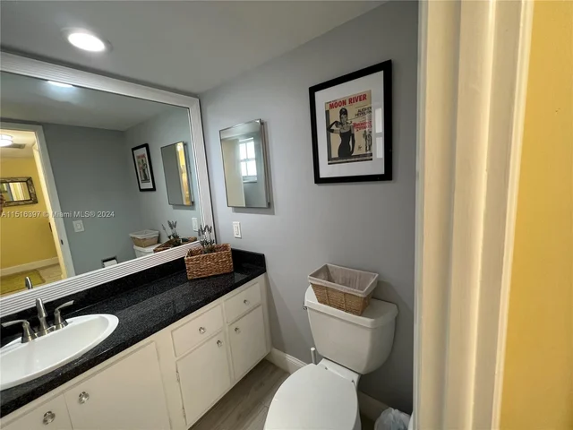 3150 N Palm Aire Dr # 404, Pompano Beach FL 33069