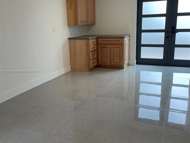 248 Carlisle Dr, Miami Springs FL 33166