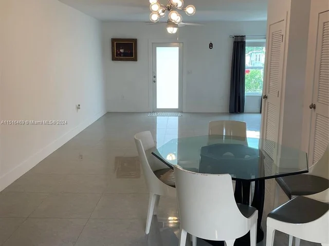 248 Carlisle Dr, Miami Springs FL 33166