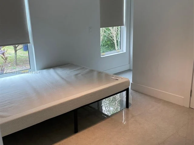 248 Carlisle Dr, Miami Springs FL 33166