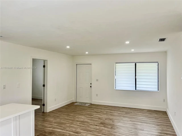 3530 NW 197th St, Miami Gardens FL 33056