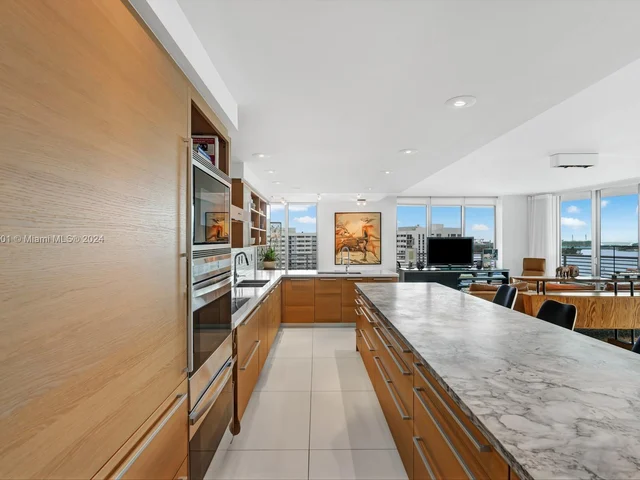 1445 16th St, Miami Beach FL 33139