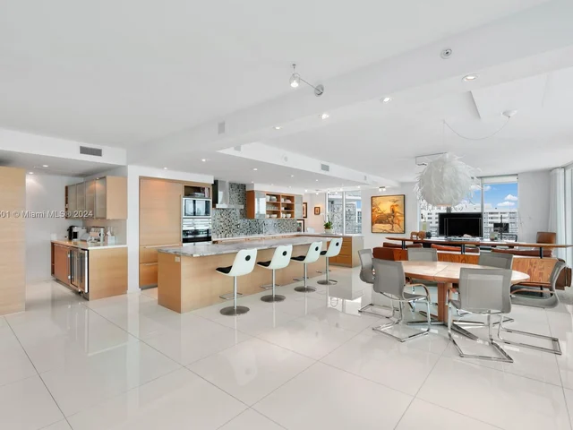 1445 16th St, Miami Beach FL 33139