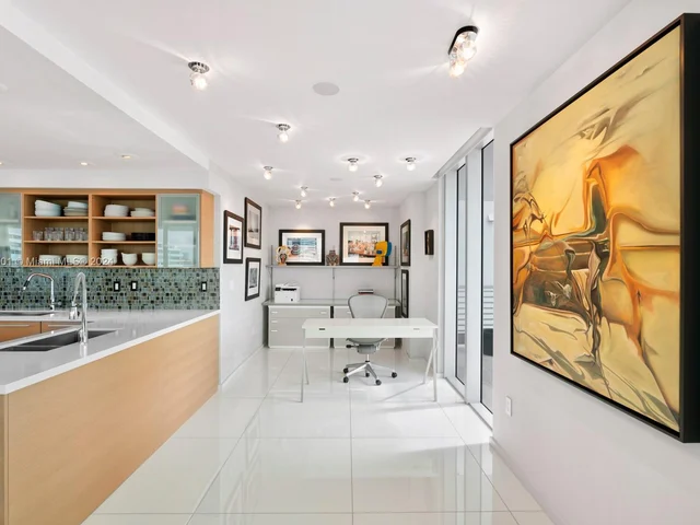 1445 16th St, Miami Beach FL 33139