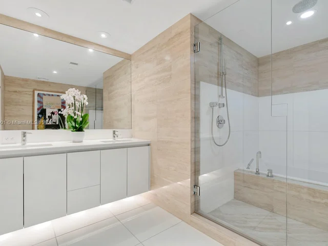 1445 16th St, Miami Beach FL 33139