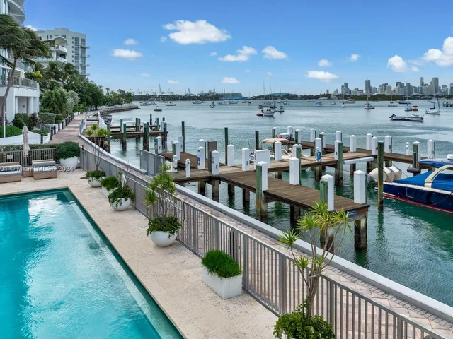 1445 16th St, Miami Beach FL 33139