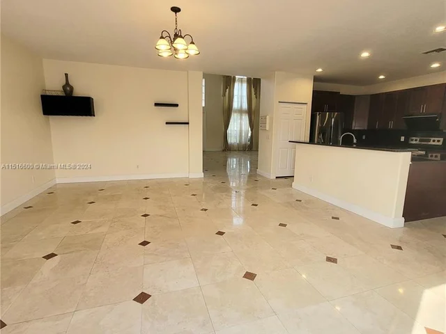 2231 SW 164th Ave, Miramar FL 33027