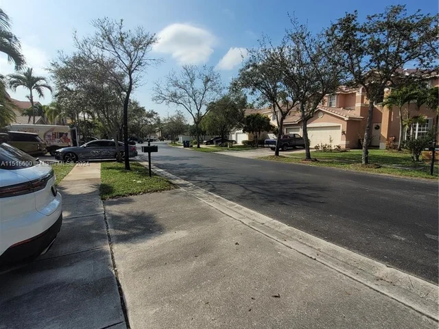 2231 SW 164th Ave, Miramar FL 33027