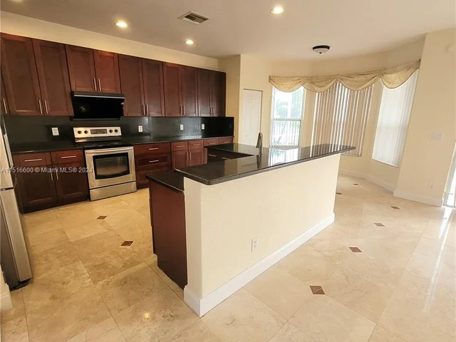 2231 SW 164th Ave, Miramar FL 33027