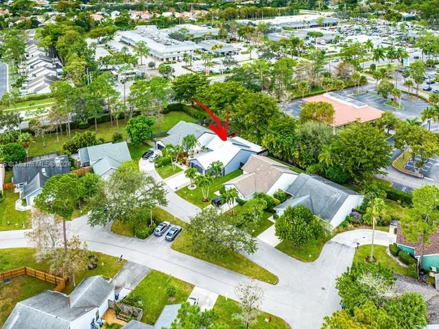 457 Goldenwood Way, Wellington FL 33414