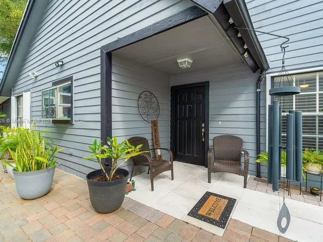 457 Goldenwood Way, Wellington FL 33414