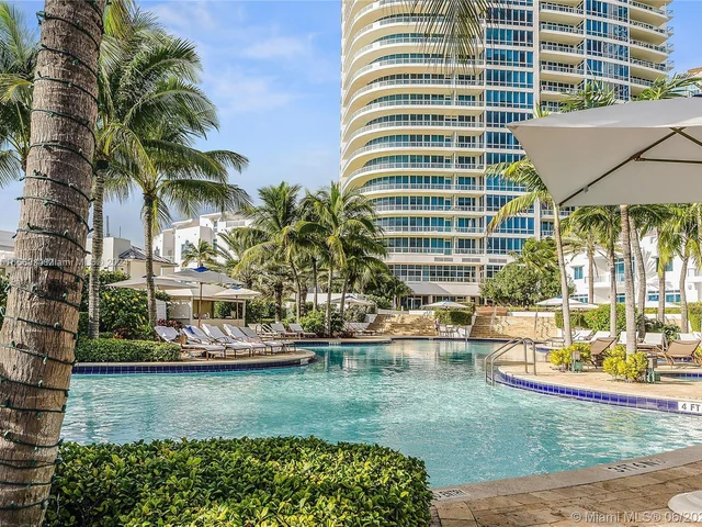 100 S Pointe Dr # 3205, Miami Beach FL 33139