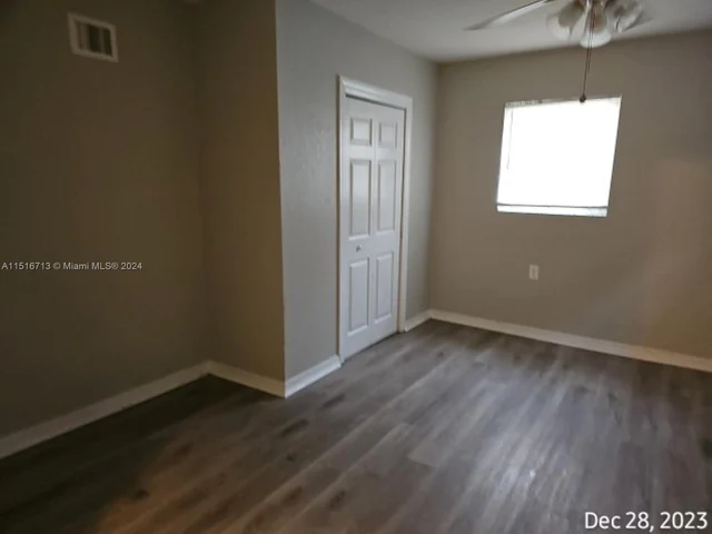 512 47th St, West Palm Beach FL 33407