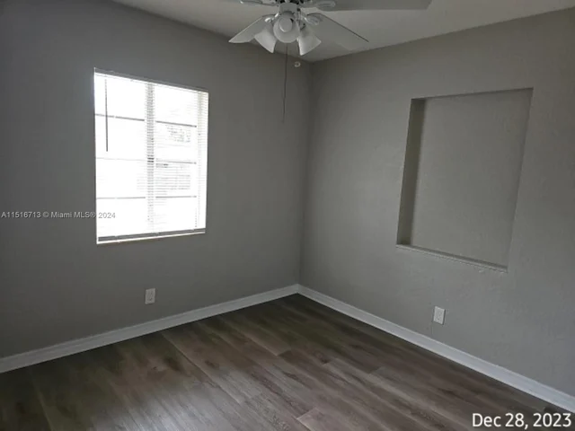 512 47th St, West Palm Beach FL 33407