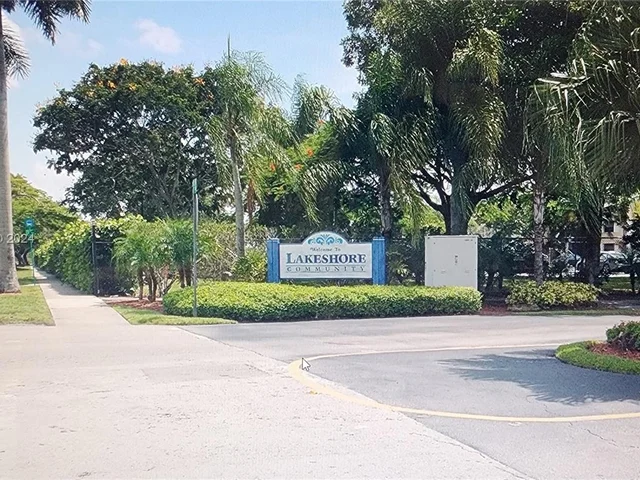 1160 WASHINGTON CR # 1160B, Homestead FL 33034