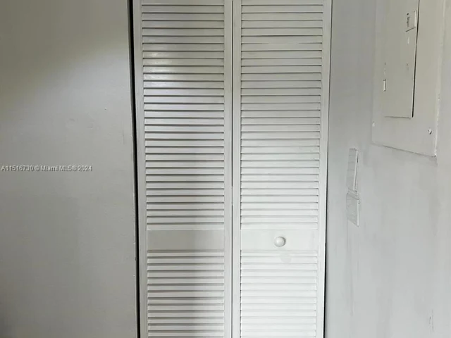 1160 WASHINGTON CR # 1160B, Homestead FL 33034