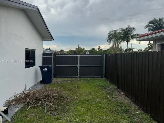 5751 NW 117th St, Hialeah FL 33012