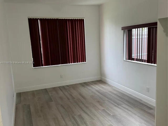 5751 NW 117th St, Hialeah FL 33012