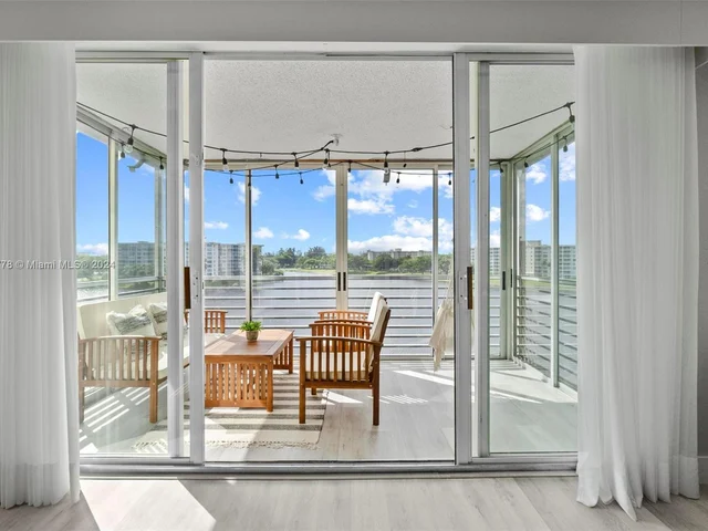 3095 N Course Dr # 602, Pompano Beach FL 33069