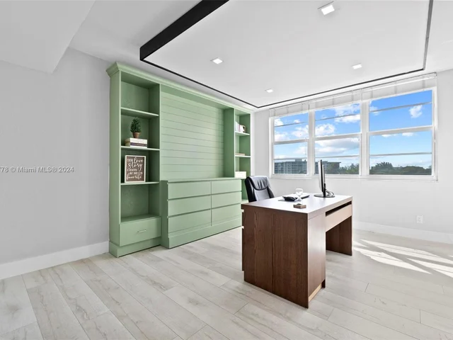 3095 N Course Dr # 602, Pompano Beach FL 33069