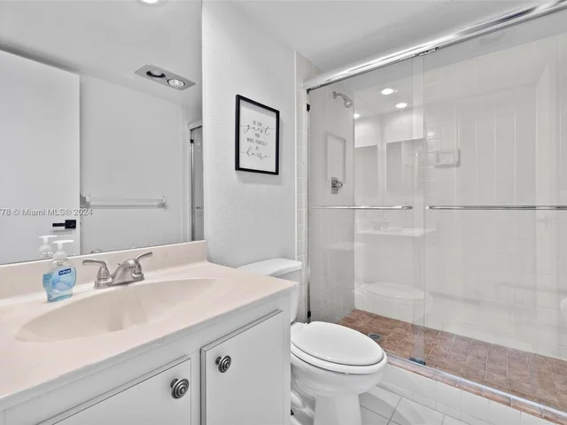 3095 N Course Dr # 602, Pompano Beach FL 33069