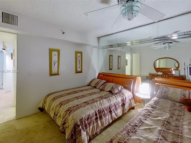 3600 Mystic Pointe Dr. # 1801, Aventura FL 33180