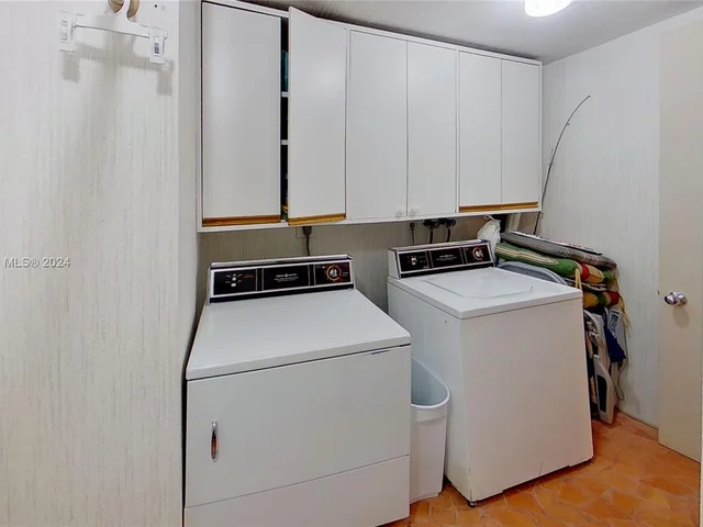 3600 Mystic Pointe Dr. # 1801, Aventura FL 33180