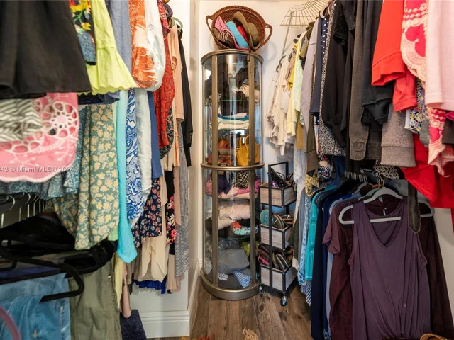 2004 Riverside Pl # 5, Wilton Manors FL 33305