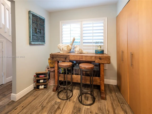 2004 Riverside Pl # 5, Wilton Manors FL 33305