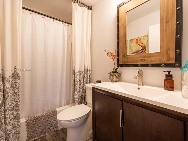 2004 Riverside Pl # 5, Wilton Manors FL 33305