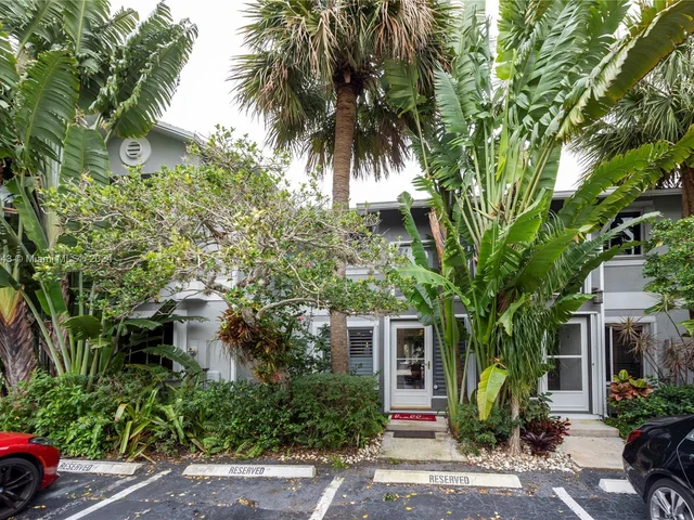 2004 Riverside Pl # 5, Wilton Manors FL 33305