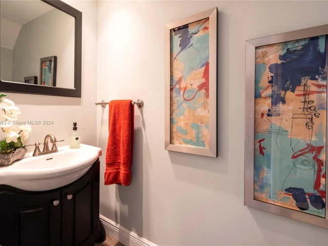 2004 Riverside Pl # 5, Wilton Manors FL 33305