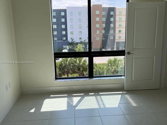 8167 NW 41st St # 309, Doral FL 33166