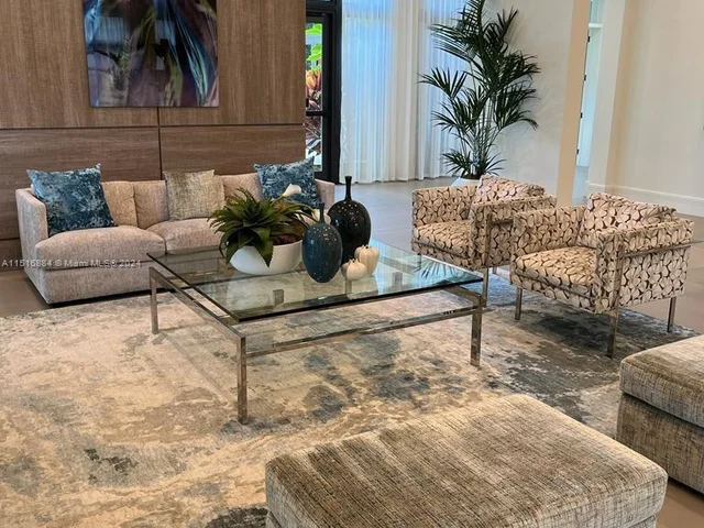 8167 NW 41st St # 309, Doral FL 33166