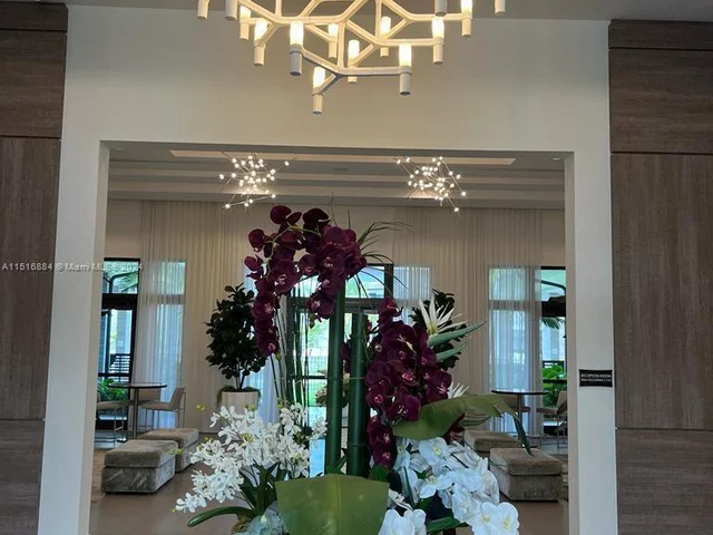 8167 NW 41st St # 309, Doral FL 33166