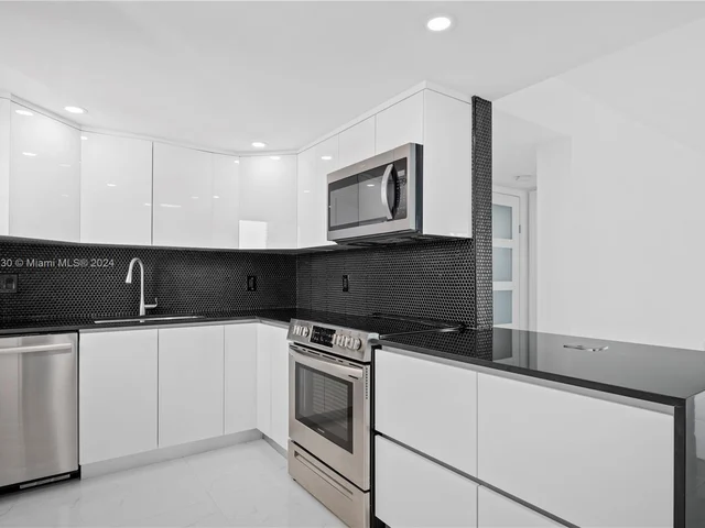 2999 Point East Dr # C514, Aventura FL 33160