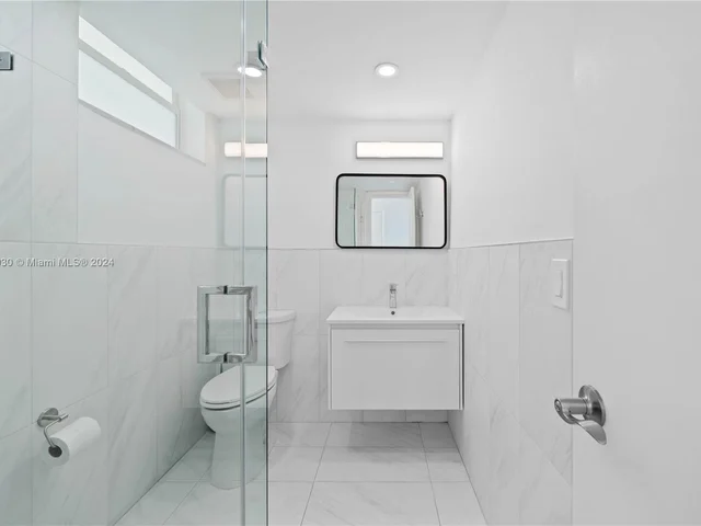 2999 Point East Dr # C514, Aventura FL 33160