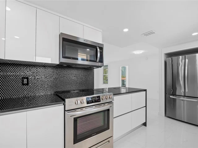 2999 Point East Dr # C514, Aventura FL 33160