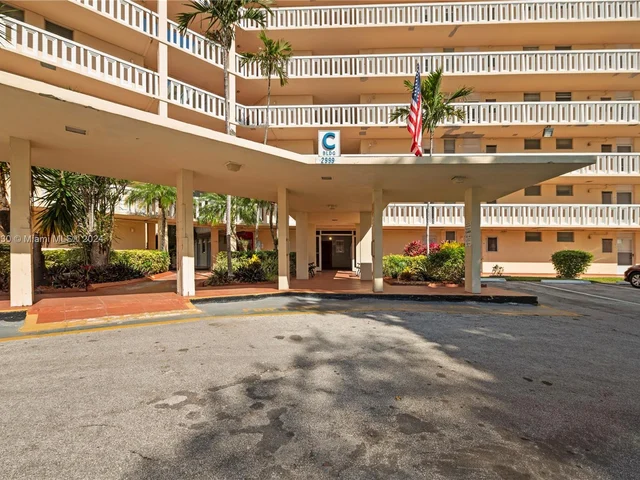 2999 Point East Dr # C514, Aventura FL 33160