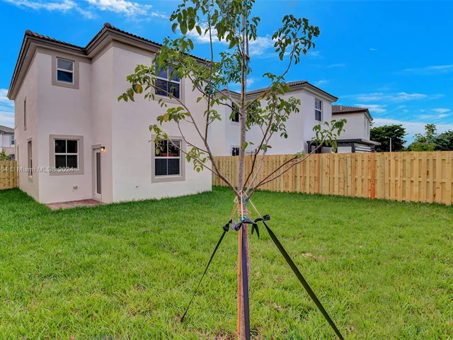 2411 NW 131 CIR, Miami FL 33167