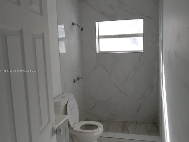 20432 NW 43rd Ct, Miami Gardens FL 33055