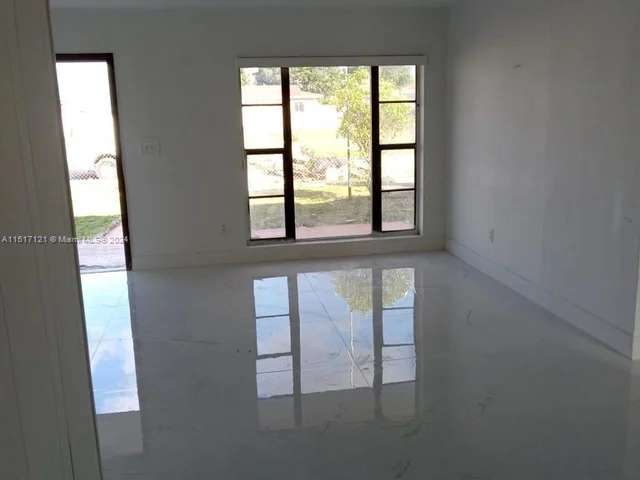 20432 NW 43rd Ct, Miami Gardens FL 33055