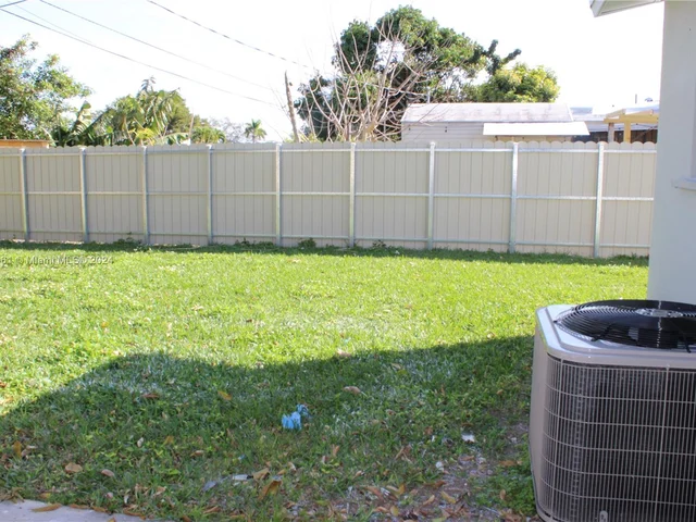 11531 SW 187th St, Miami FL 33157