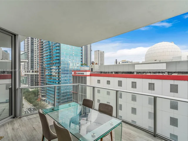 851 NE 1st Ave # 806, Miami FL 33132