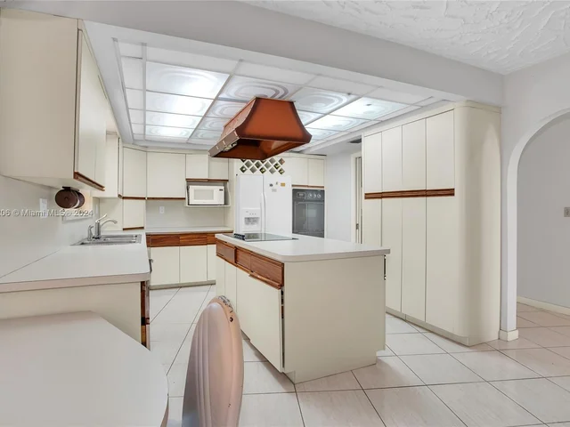 17025 SW 172 Ave, Miami FL 33187