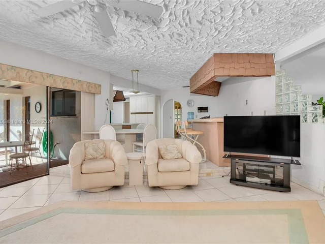 17025 SW 172 Ave, Miami FL 33187